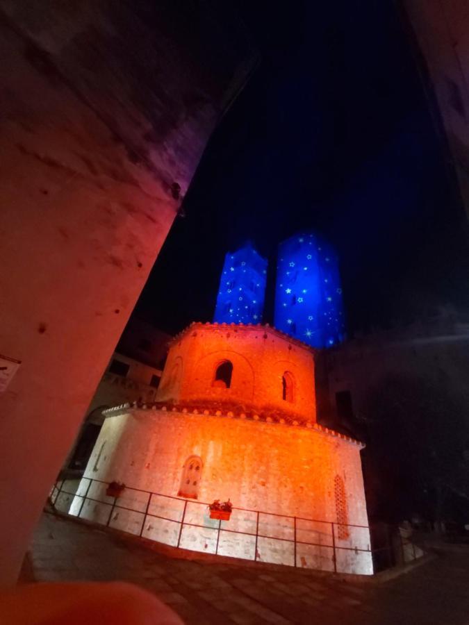Mae Albenga Suites Kültér fotó