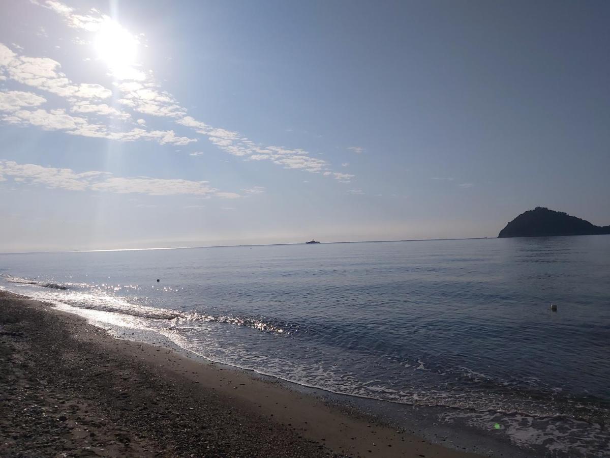 Mae Albenga Suites Kültér fotó
