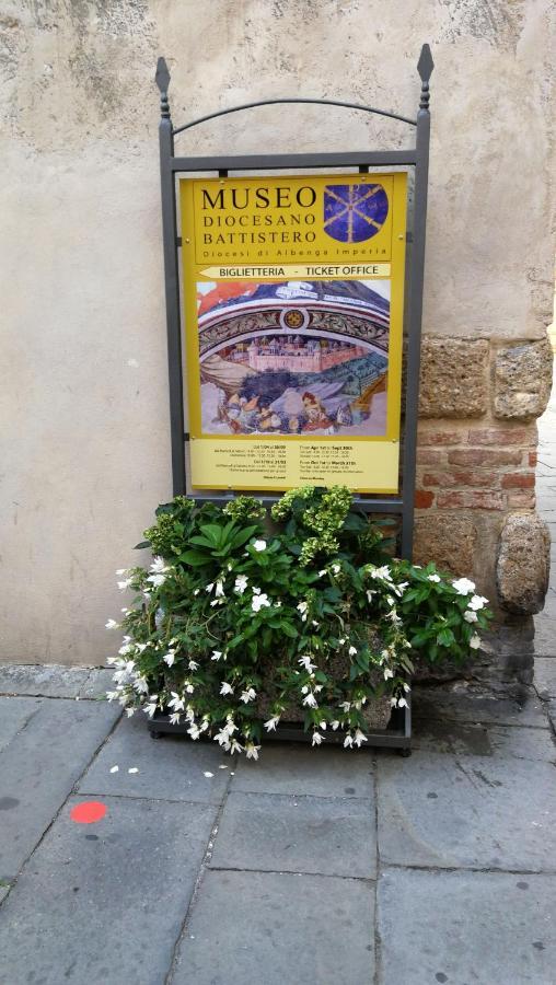 Mae Albenga Suites Kültér fotó